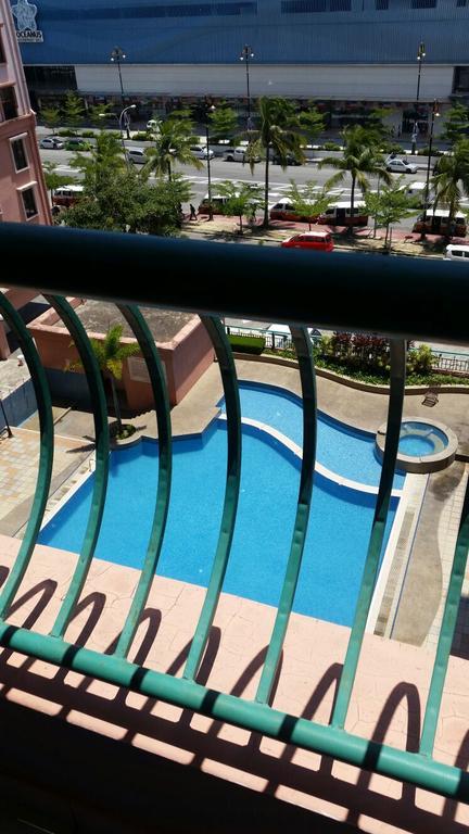 T & H Vacation Condo @Marina Court Kota Kinabalu Exteriör bild